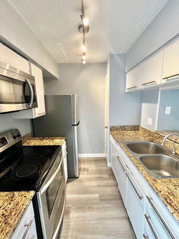 Foto del edificio - 4327 Holland Ave