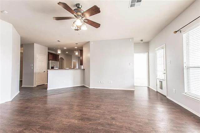Building Photo - 9779 Old Field Dr