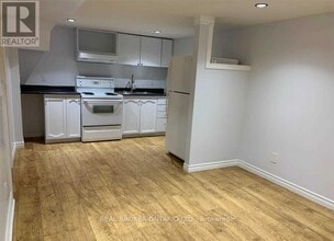 Building Photo - 57 Adelaide St