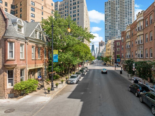 Foto del edificio - 2113 N Clark St