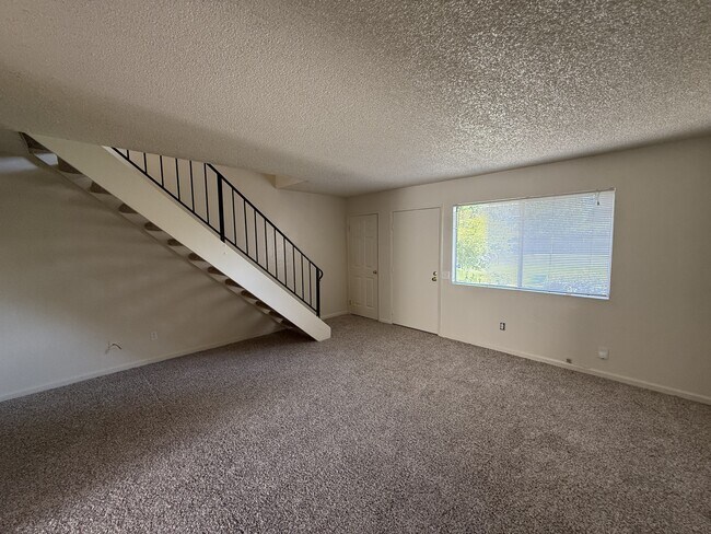 Building Photo - 1152 Neal Dow Ave