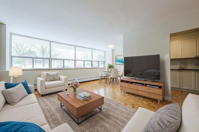 Building Photo - Esterbrooke Apartments