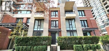 Building Photo - 973 Mainland St