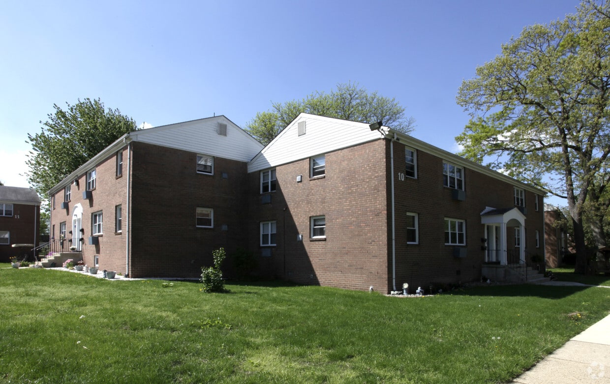 Hamilton Park COOP Apartments in Trenton, NJ