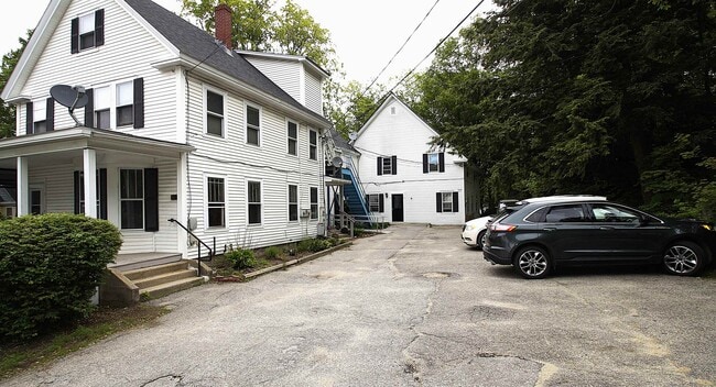 Building Photo - 31 Maple St