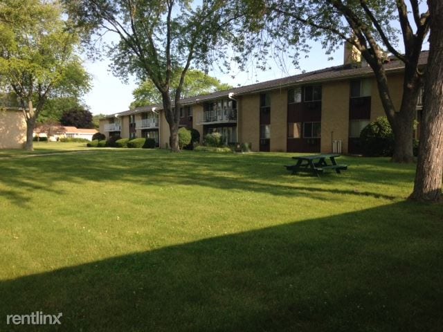 Building Photo - 8250 N 46th St