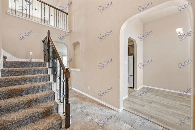 Building Photo - 2833 Saddle Creek Dr