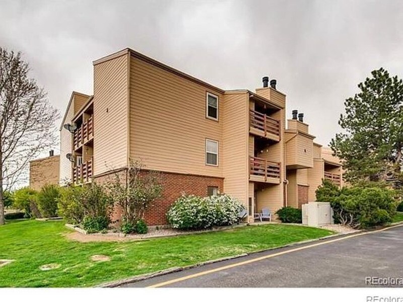 Primary Photo - 3121 S Tamarac Dr