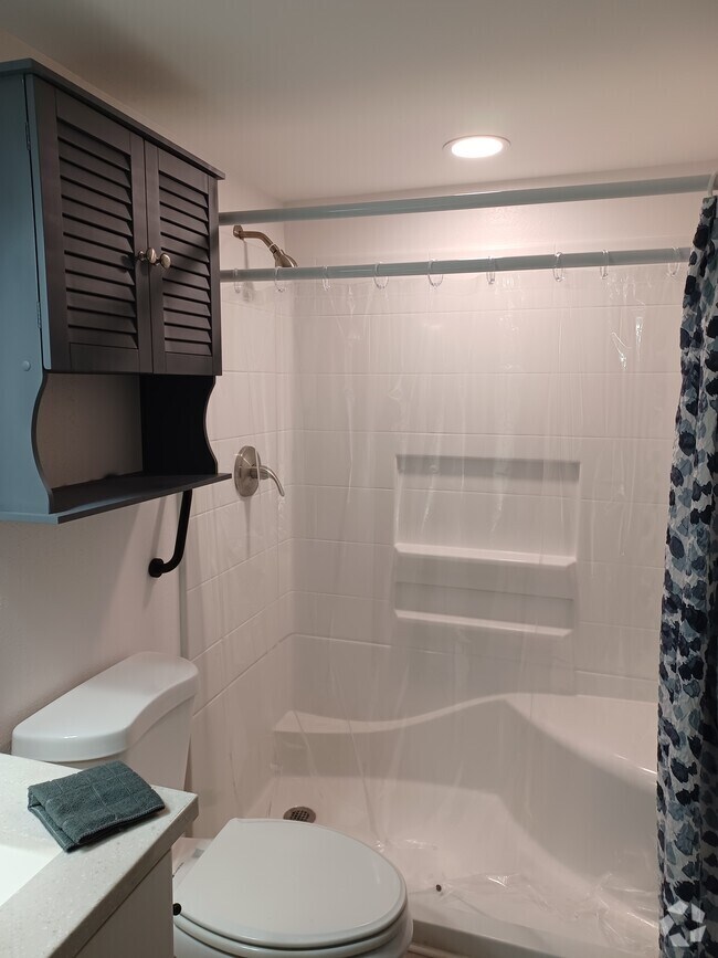 Lake Seminole Apartments for Rent with Hardwood Floors Largo, FL 3