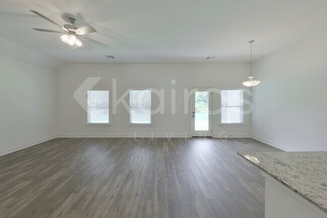 Building Photo - 8008 Hendrick Dr.