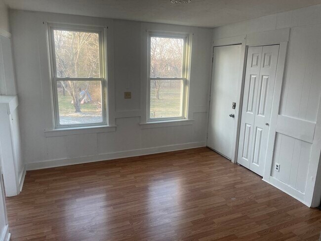 Building Photo - 416 Middleboro Ave