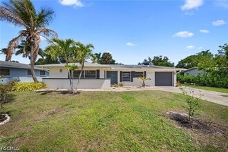 Building Photo - 1039 El Mar Ave