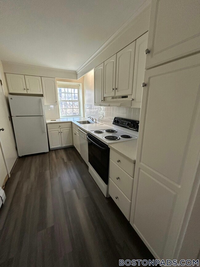 Building Photo - 38 Worthen Rd