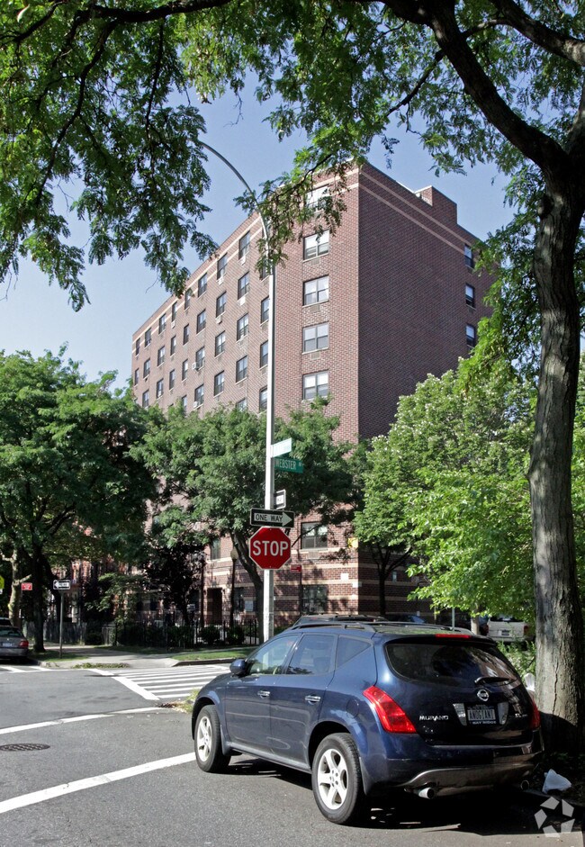 Primary Photo - Webster Terrace