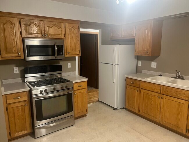 Building Photo - 4656 N 126th St