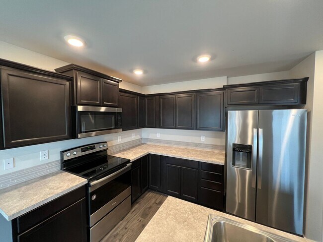 Foto del edificio - Newer Puyallup Home is Ready for You!