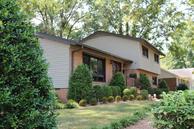 Building Photo - 3801 Stokes Ave