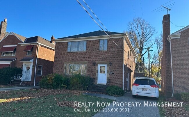 Building Photo - 17618 Chagrin Blvd