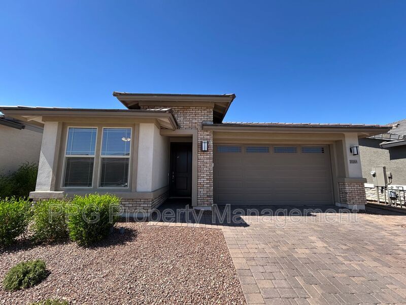 Foto principal - 20268 W Montecito Ave
