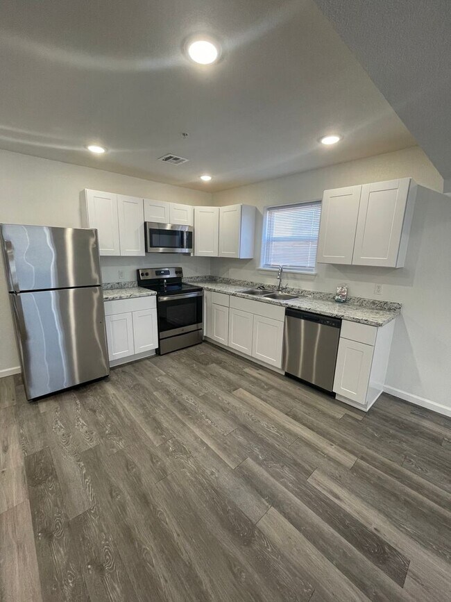 Foto del edificio - Townhomes Now Available in Strafford MO!