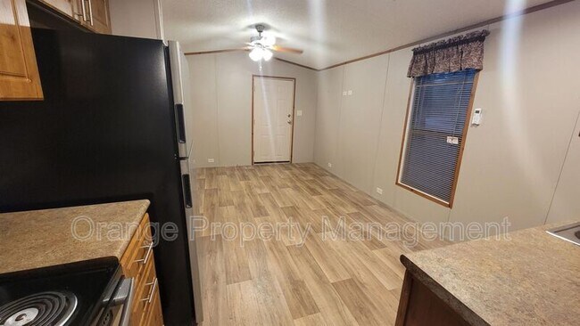 Foto del edificio - 920 Cedar Village Ln