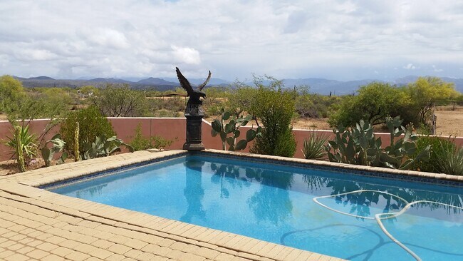 Foto del edificio - 14128 E Red Range Way