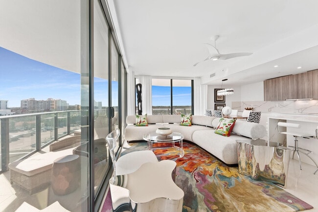 Building Photo - 730 N Ocean Blvd