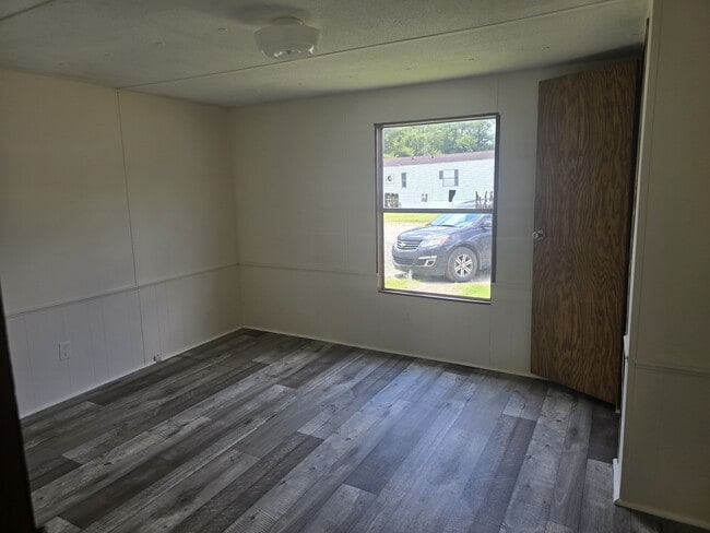 Building Photo - 926 Hollywood Dr