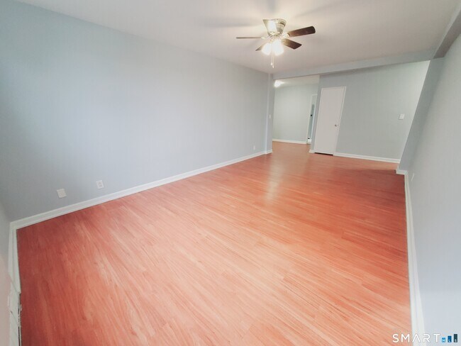Foto del edificio - 39 Glenbrook Rd