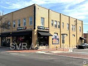 Building Photo - 11 E 7th St