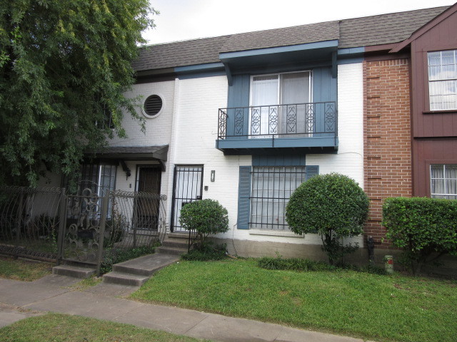 Primary Photo - 2 bedroom 2 story Townhouse