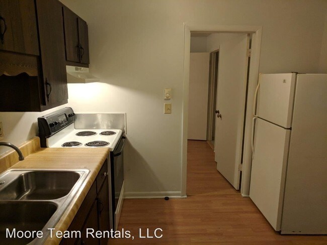 Building Photo - 1 br, 1 bath Apartment - 92 Rural Retreat Dr.