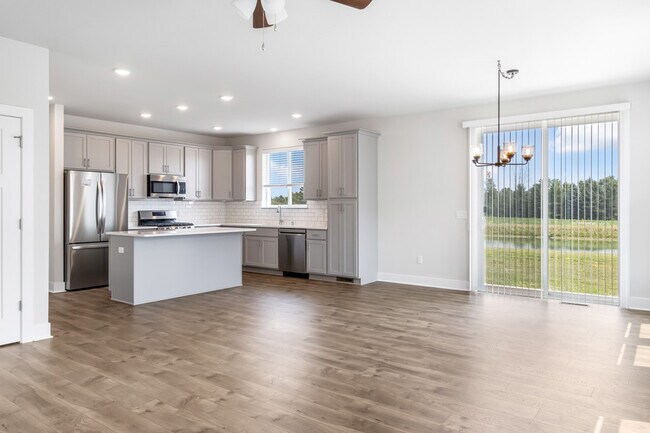 Foto del edificio - W218N16014 Tiger Lily Dr