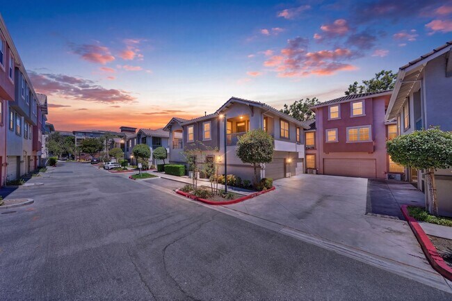 Foto del edificio - Designer-Remodeled San Jose Home | Near Willow Glen & Downtown