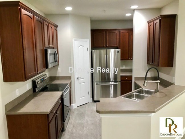 Foto del edificio - 5722 Baptist Camp Rd