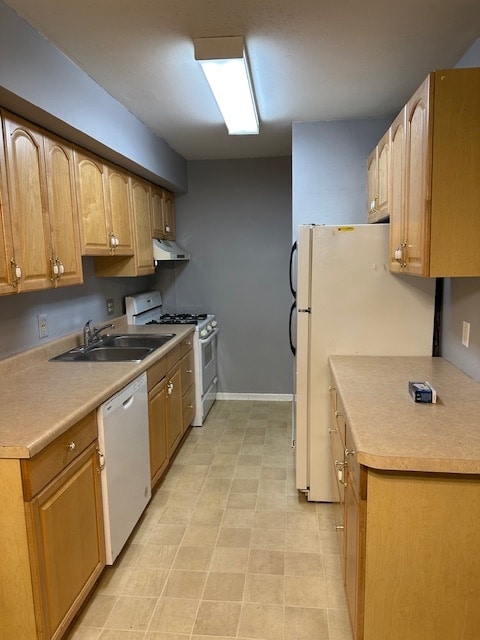 Foto del edificio - 125 Twin Oaks Dr