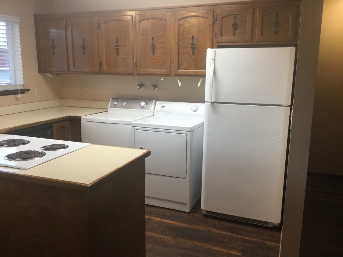 309 Division St Unit 8, Grandview, WA 98930 Apartments at 309 Division St Grandview, WA