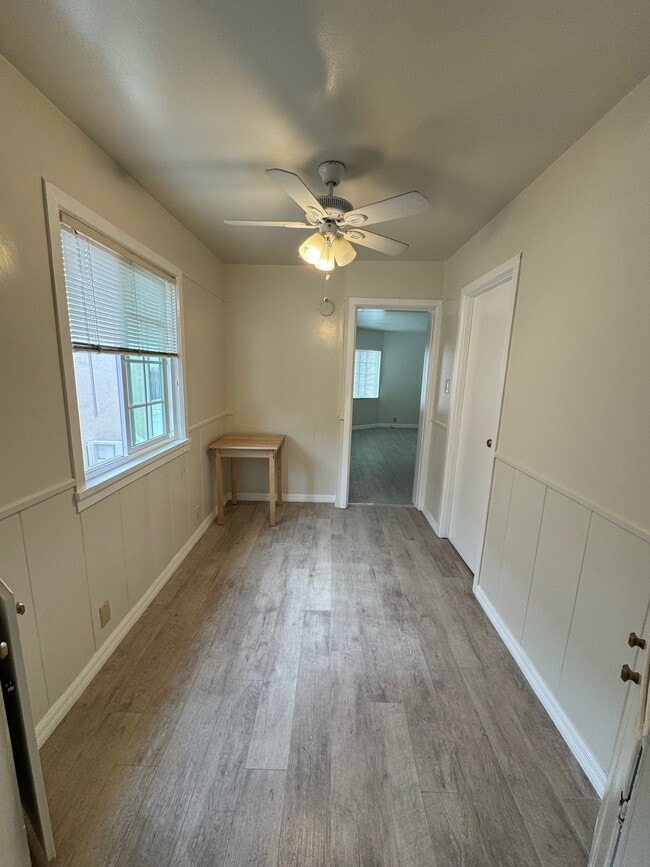 Dining area - 3823 Boyce Ave