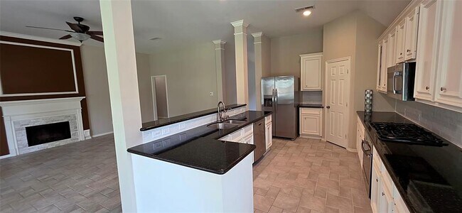 Foto del edificio - 22702 Shannon Falls Ct