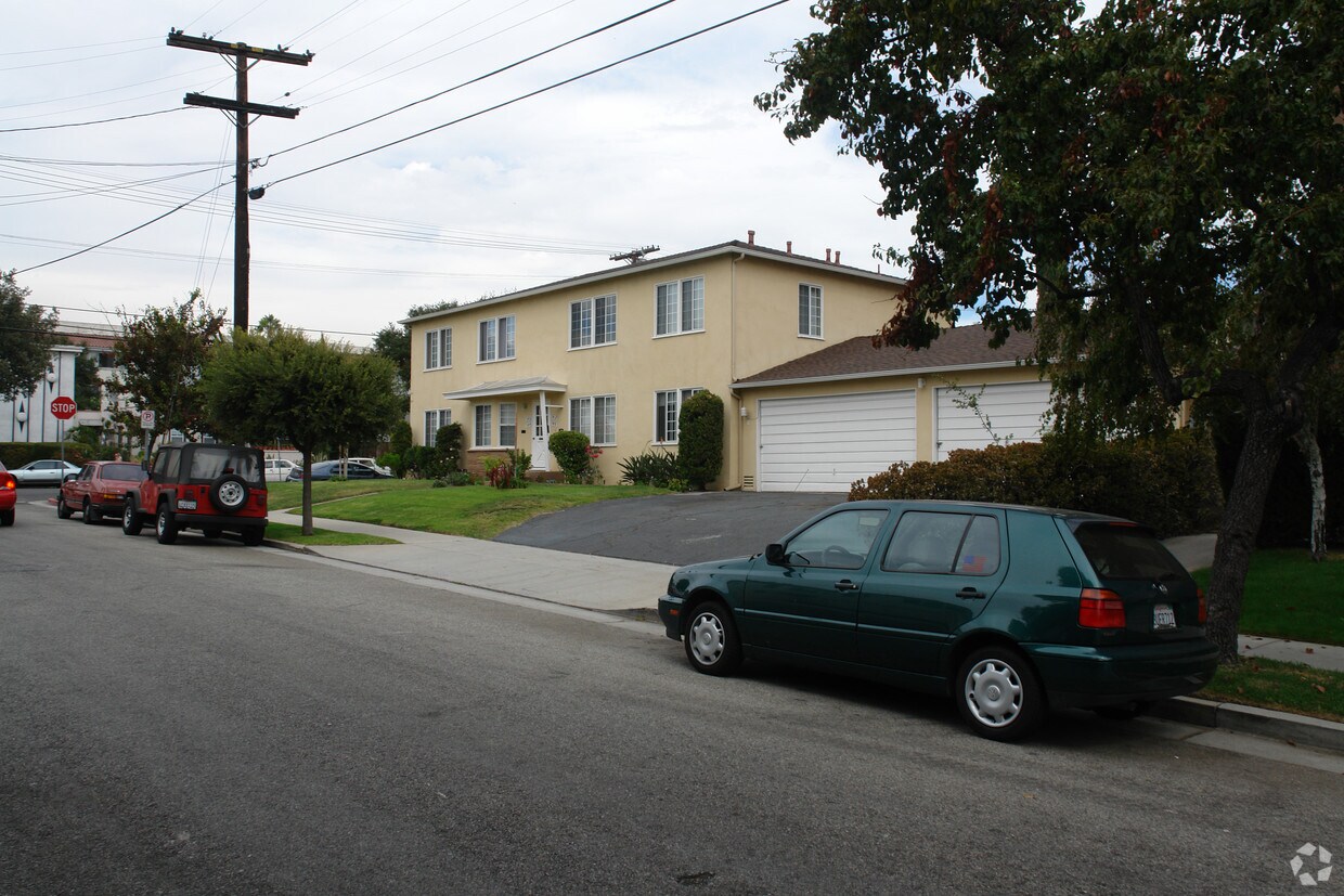 Building Photo - 340 N Belmont St