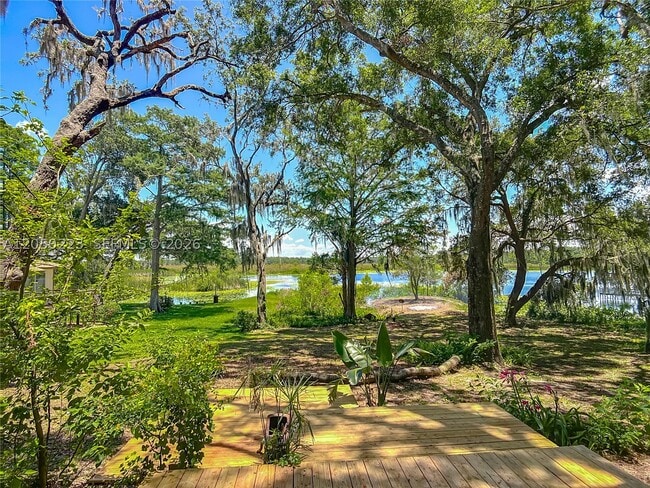 Building Photo - 8781 LAKESHORE Dr