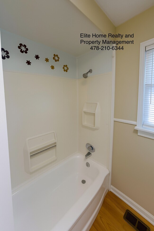 Foto del edificio - 3744 Greenway Pl