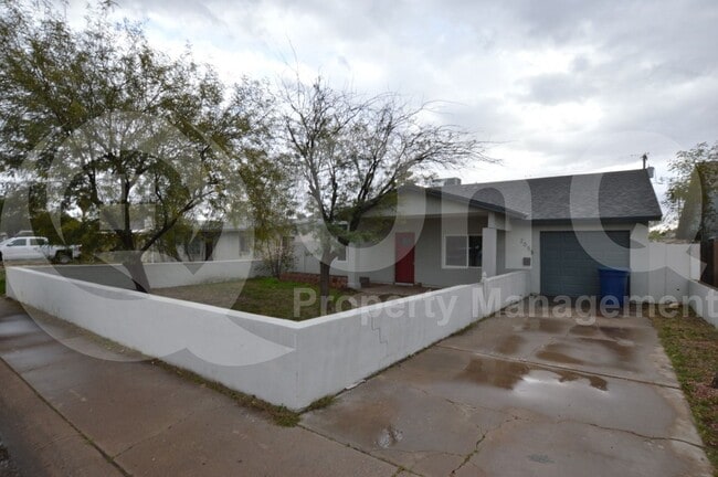 Foto del edificio - 2055 E Orange St.