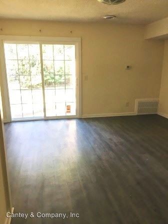 Foto del edificio - 3403-3407 Brookwood Ct