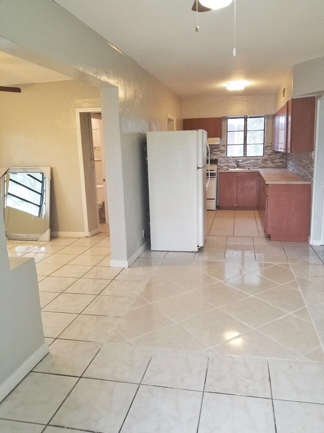 Foto del edificio - 6119 SW 38th St