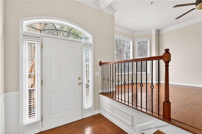 Building Photo - 438 Tioram Ln SE