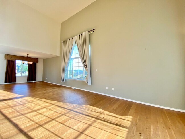 Foto del edificio - West Valley Home on a Hill