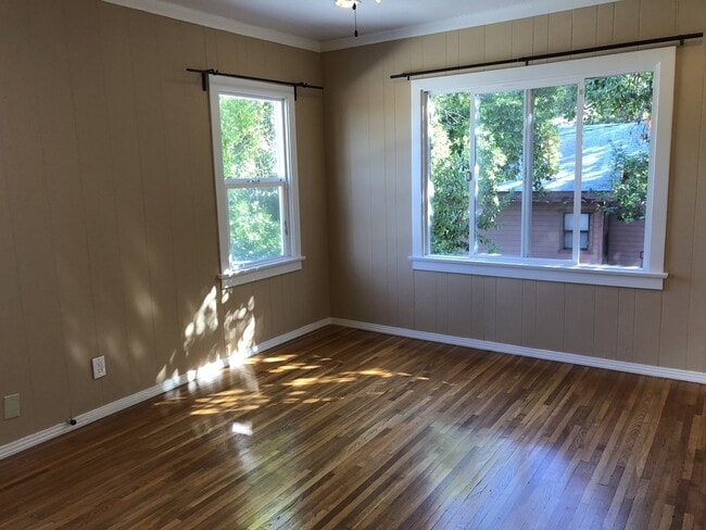 Foto del edificio - 507 E Cypress St