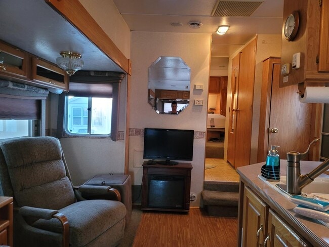 Building Photo - 9797 E 32nd St