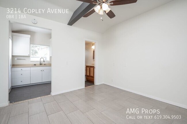Foto del edificio - Adorable studio apartment available NOW in...